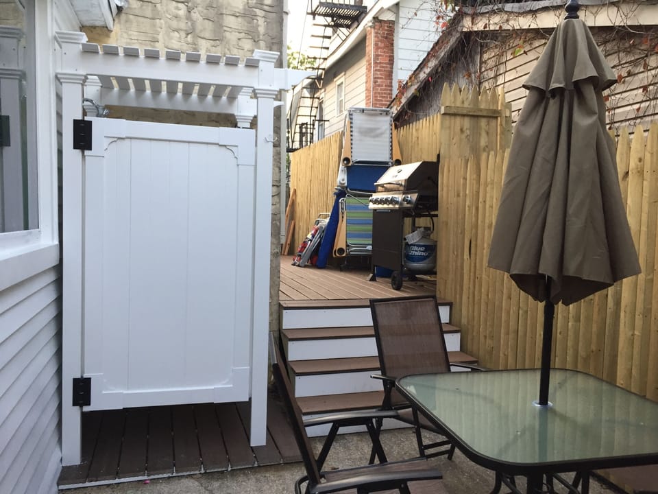 Outdoor dining