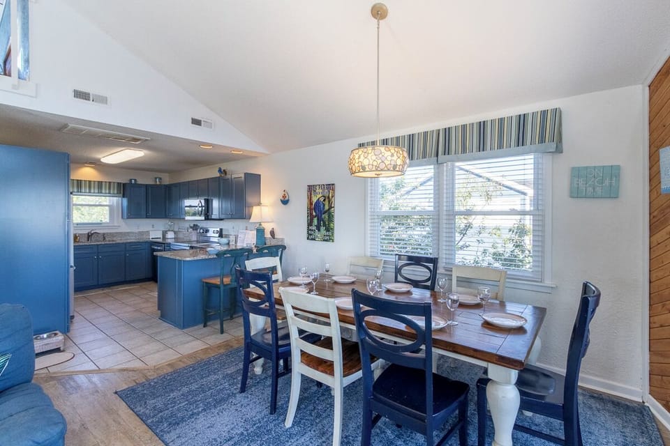 Top Level Dining Area