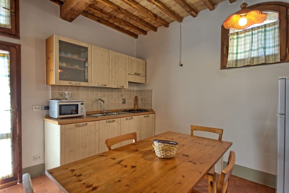 Dining Room, Kitchen