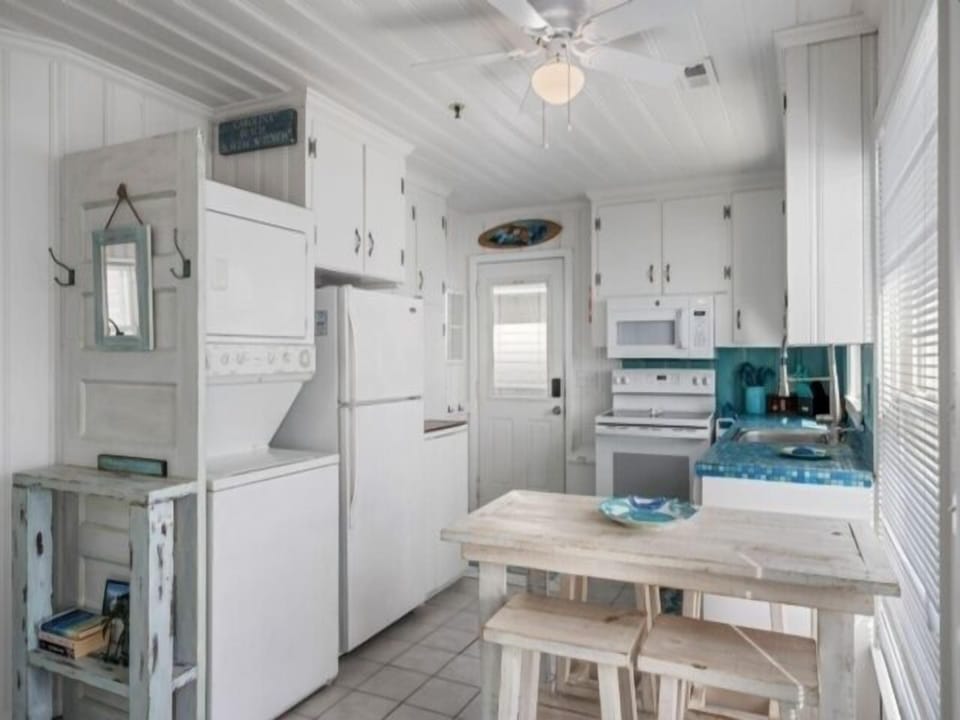 Indoors, Kitchen, Ceiling Fan, Microwave, Oven