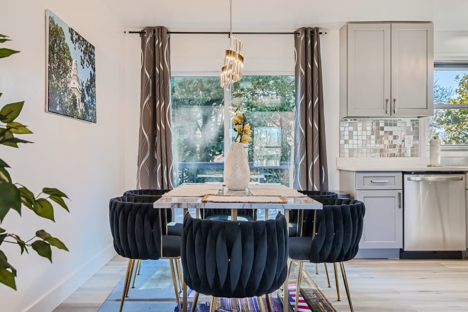 Create lasting memories and plan the days ahead around our dining table.
