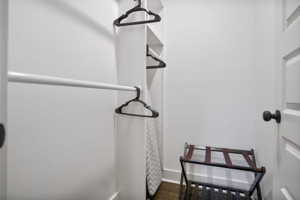Primary Bedroom, Walk-in Closet