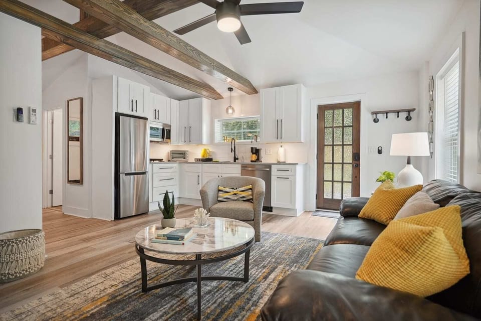 "Awesome Stay, the home was neat and clean. The home was great, cozy. The property was well lit, great lighting makes you feel very safe at night. The kitchen was equipped with everything you need to cook during your stay. The host communication with me was great and immediate anytime I had a question. Thanks for a great stay and I will be back!" - Gloria *****