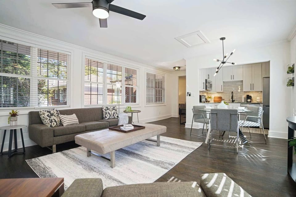 Windows All Around the Main Living Space
