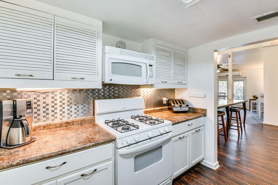 Kitchen | Dishwasher | Refrigerator
