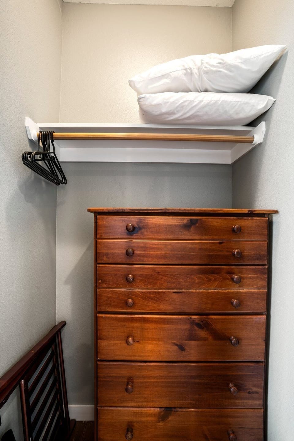 Closet in the 2nd bedroom