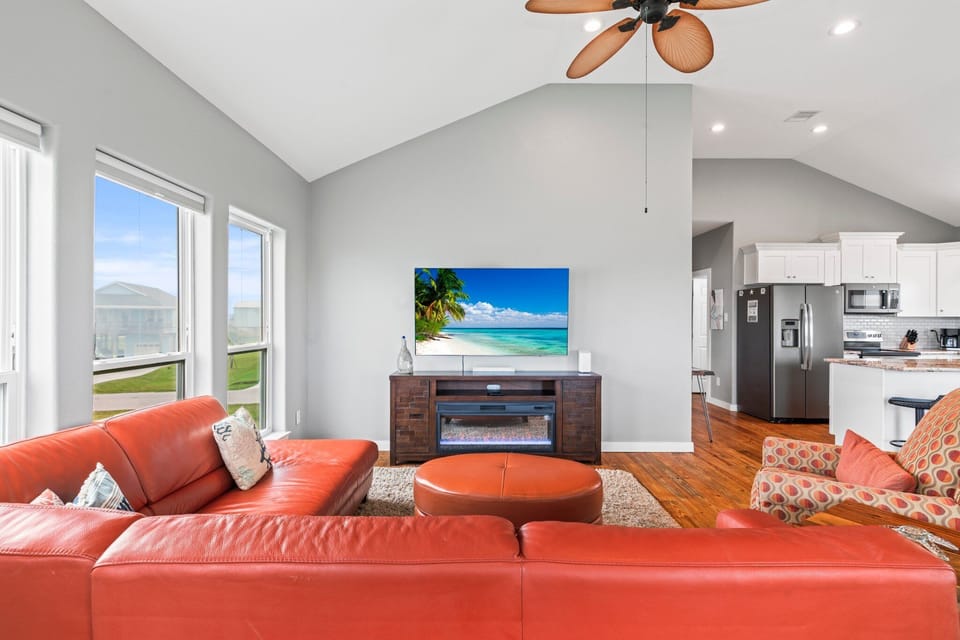 With plenty of spaces to curl up and relax, enjoy a movie with family.