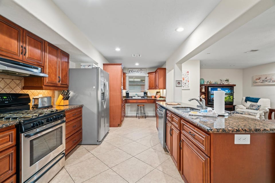 Big kitchen!