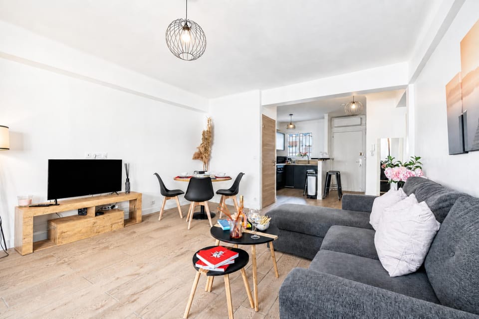 Living and dining room