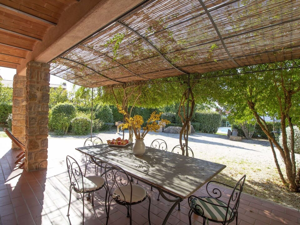 Table, Property, Furniture, Tableware, Chair, Interior Design, Lighting, Shade, Tree, Real Estate