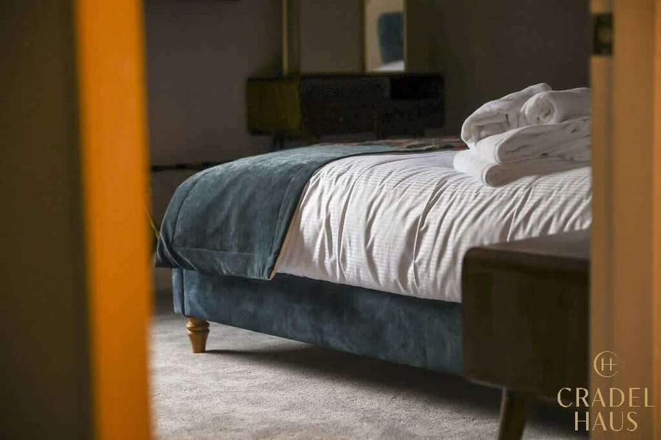 Introducing the Wordsworth Apartment – a spacious one-bedroom haven with a large living room and diner. Sleep comfortably in a super king bed for two adults, with an additional sofa bed that's perfect for teens or kids, creating an ideal retreat fo