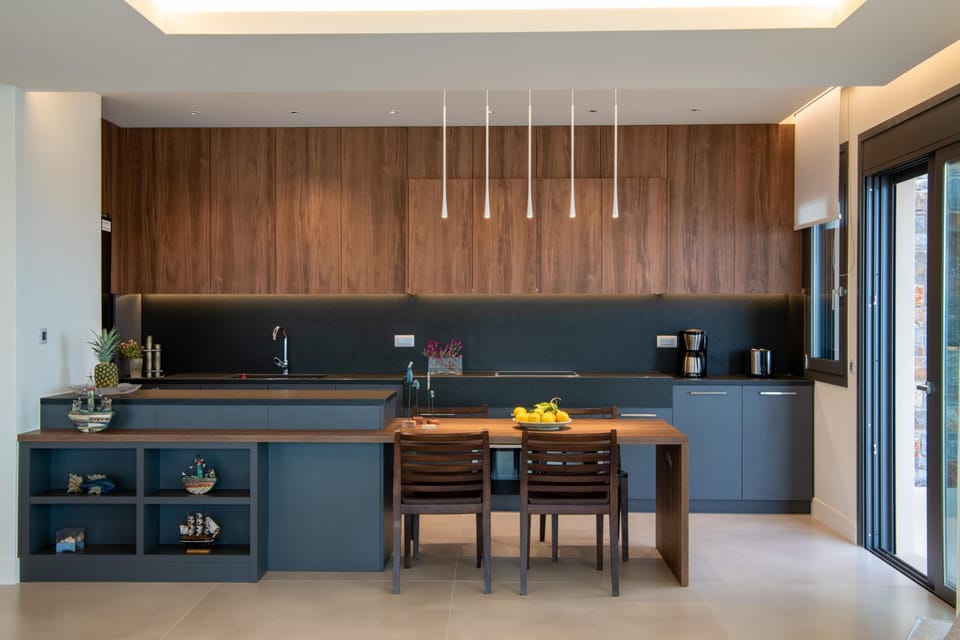 A well-equipped kitchen for cooking and preparing tasty meals.