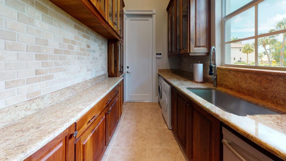 2nd Kitchen area