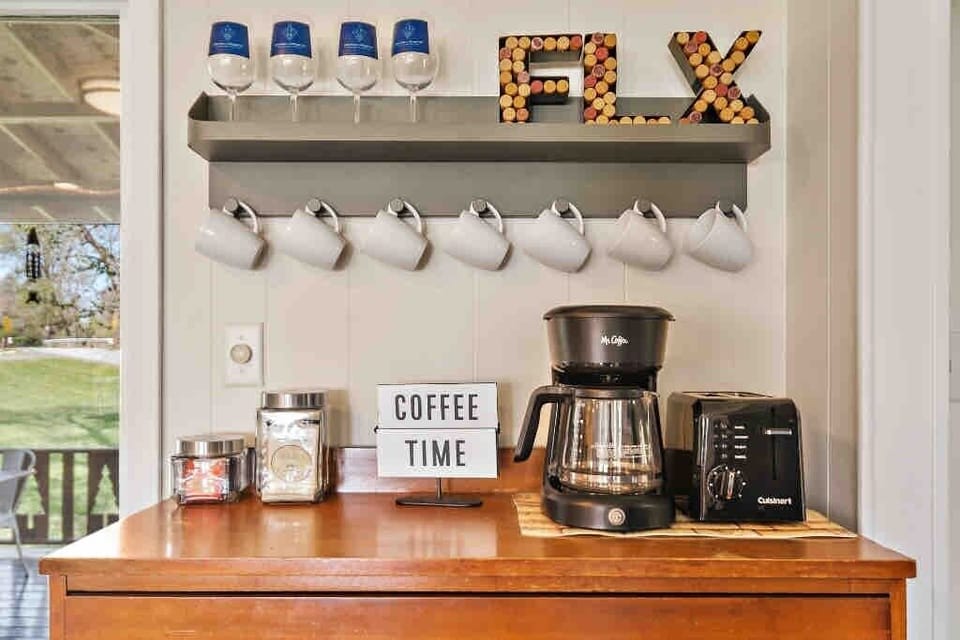 Your personal coffee corner. Mug ready, brews waiting, and FLX charm included. 