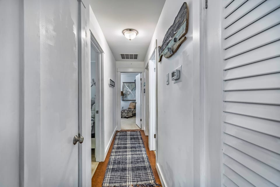 Hallway to Bedrooms