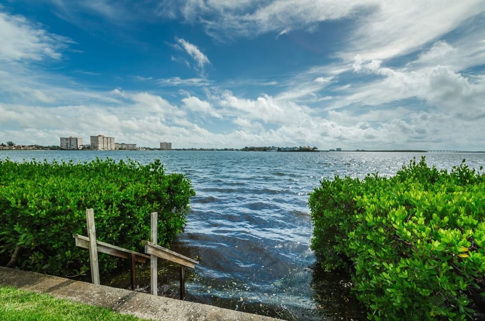 web-or-mls-Water Access