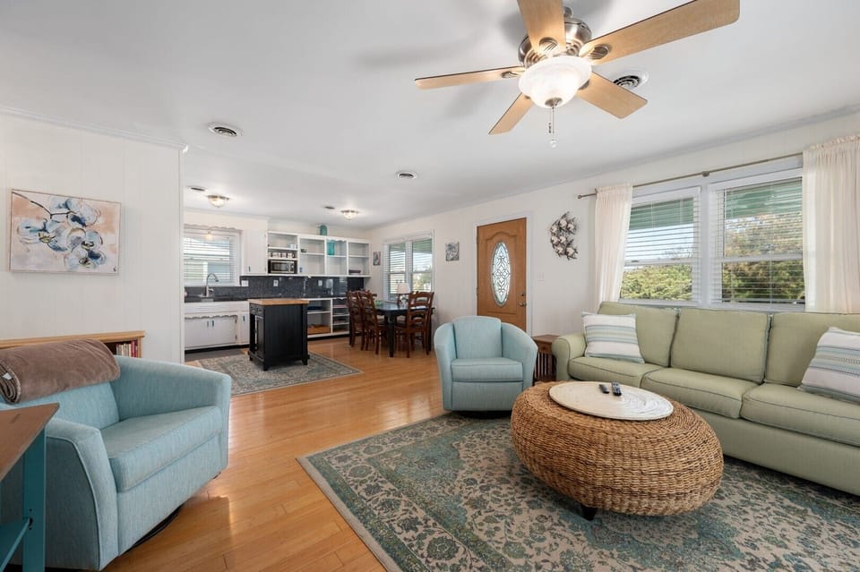 11-web-or-mls-400-The-Turtle-Shack-Living-V7