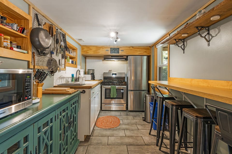 Fully equipped kitchen