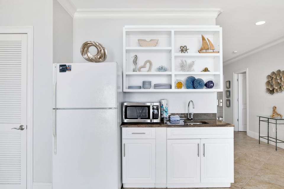Hammock Dunes East offers a kitchenette
