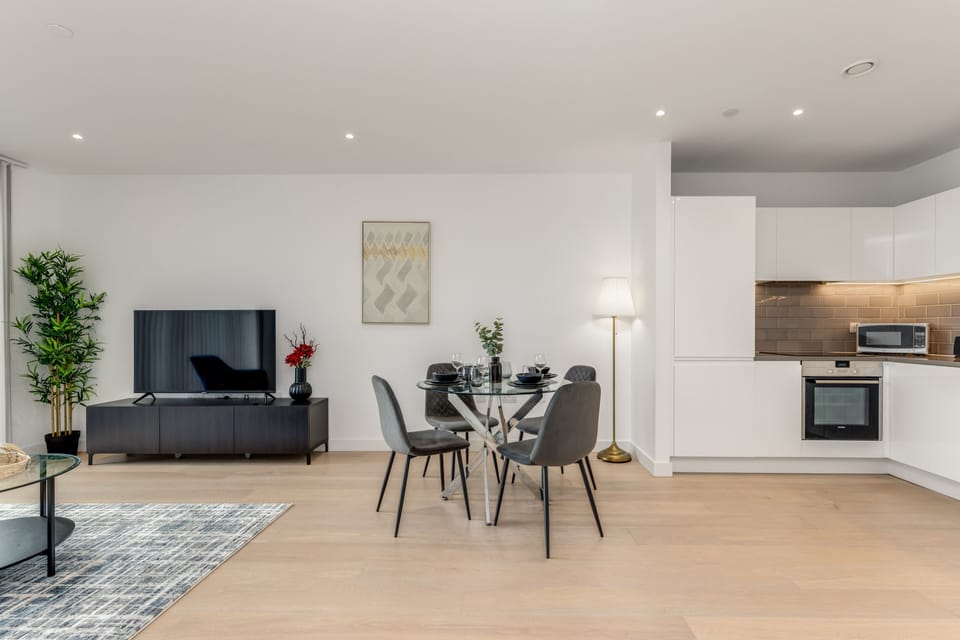 The Aqua - Luxury 1 Bedroom Apt (7)