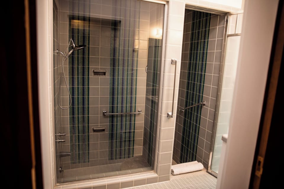 10120shower