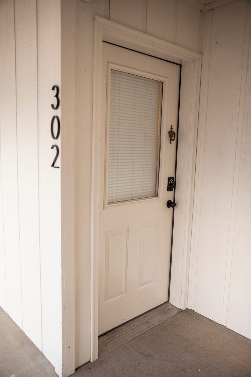 30220exterior