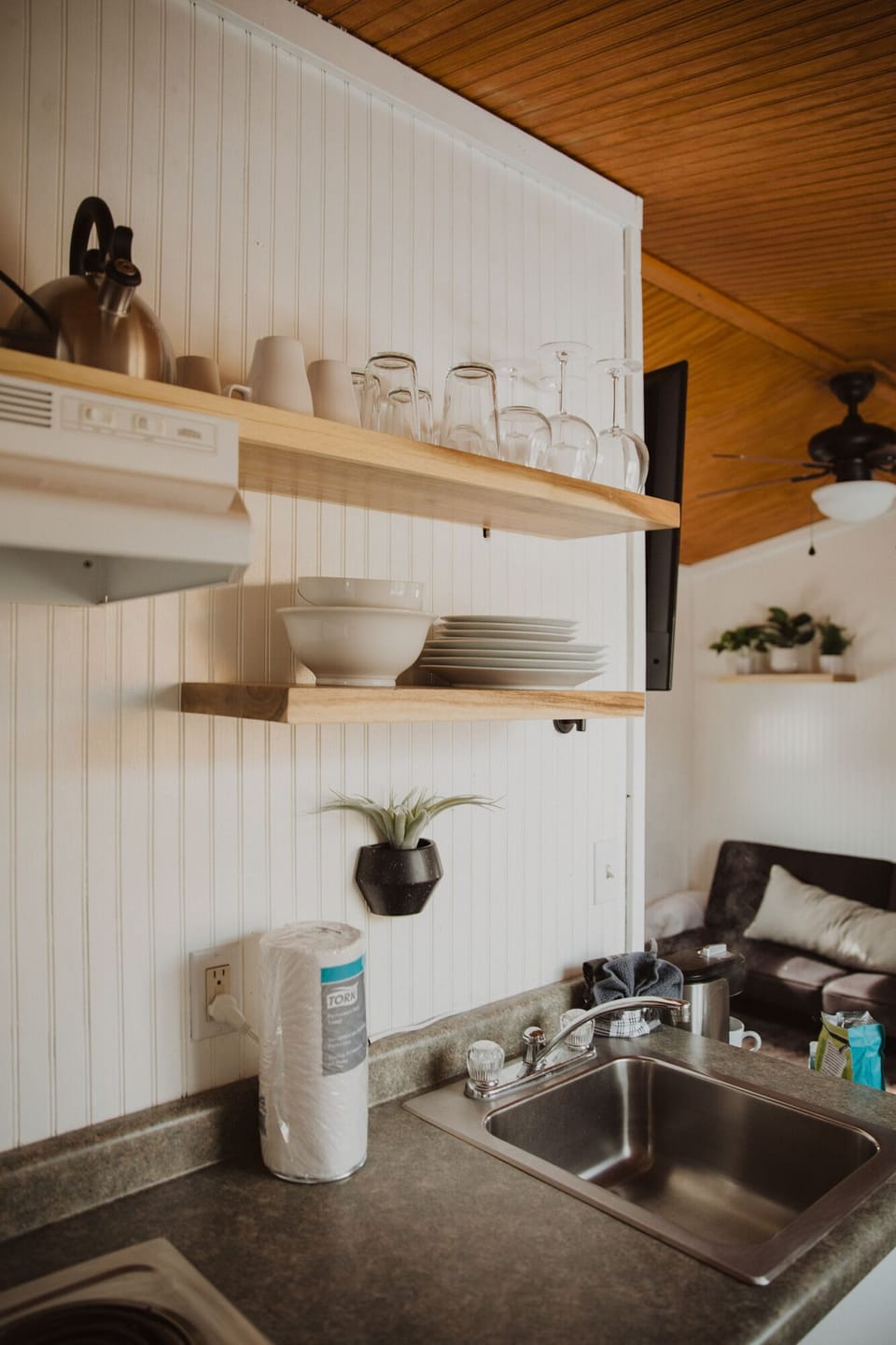 Wagon20Wheel20Interior204