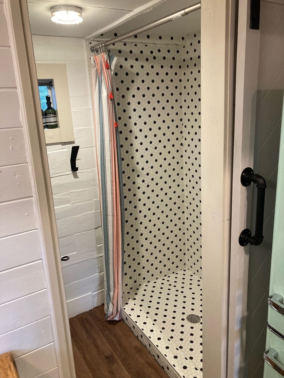 Tiny20420interior204