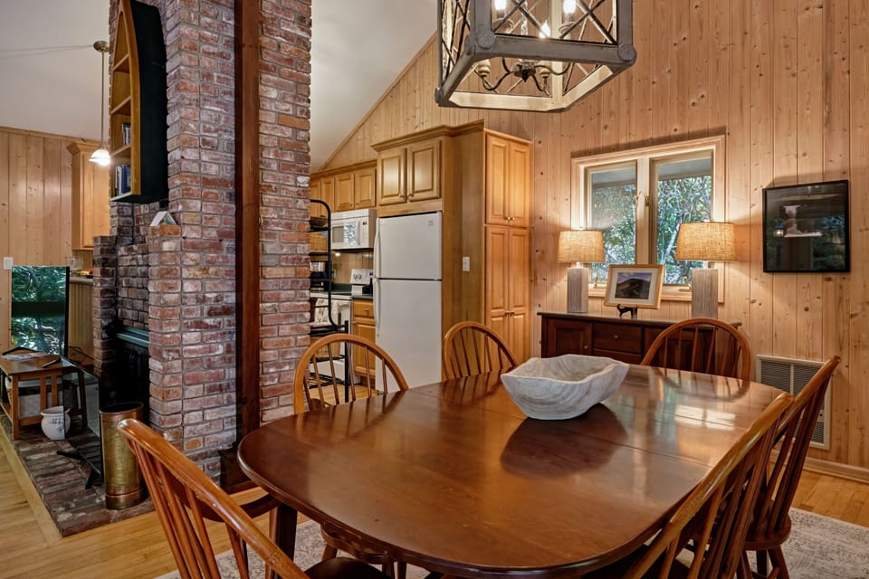 Kitchen Table Seats Six