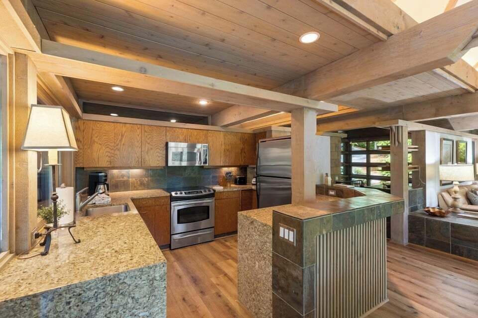 Kitchen-Main Level