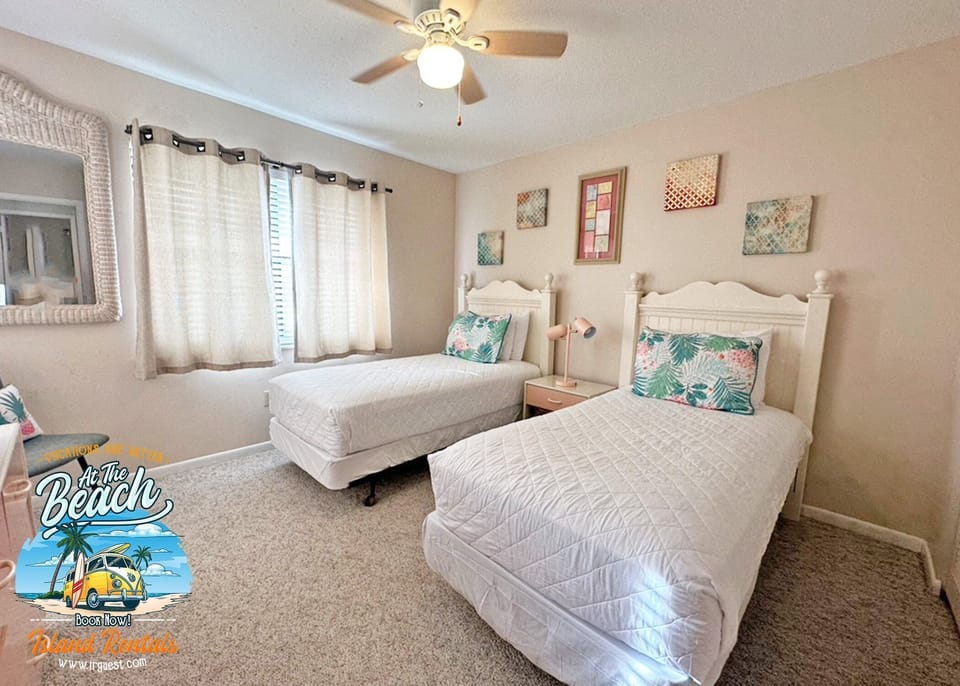 3rd bedroom. 2 Twins. The Village of Mariner Lakes unit 11, Orange Beach Alabama. Sleeps 8. Managed by Island Rentals