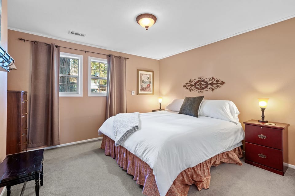 2nd Bedroom - King