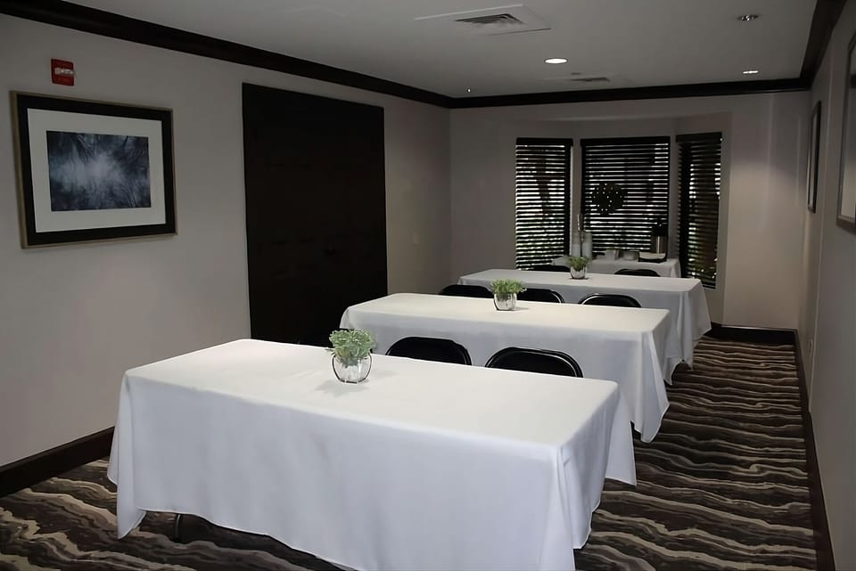 Plan intimate events in a calm room with natural light.