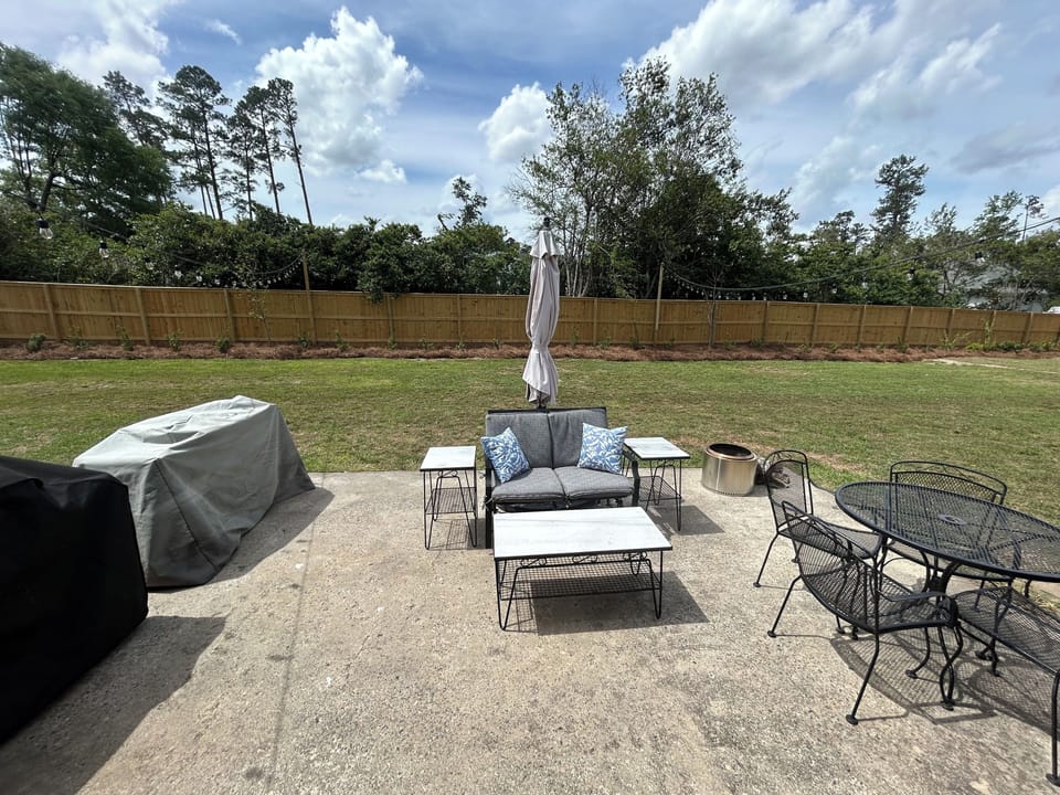 Outdoor dining