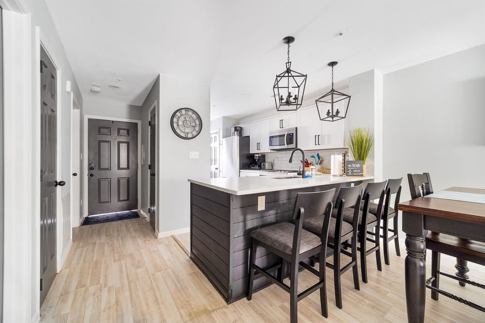 Breakfast bar seating