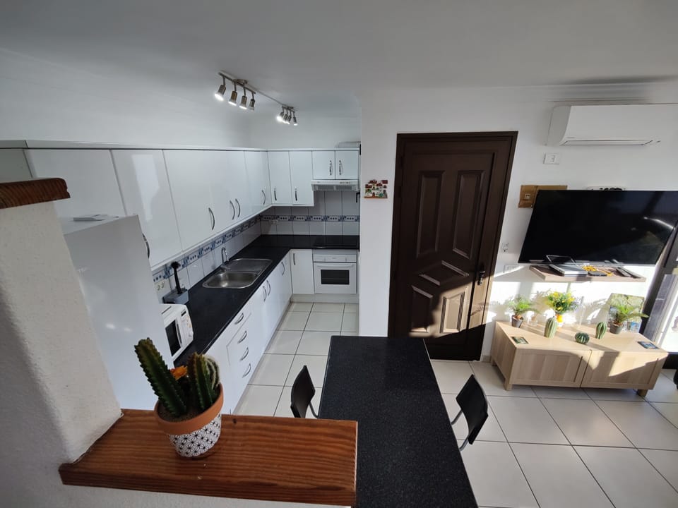 A large fridge freezer ensures that for longer stays you will have enough storage space for food  and drinks