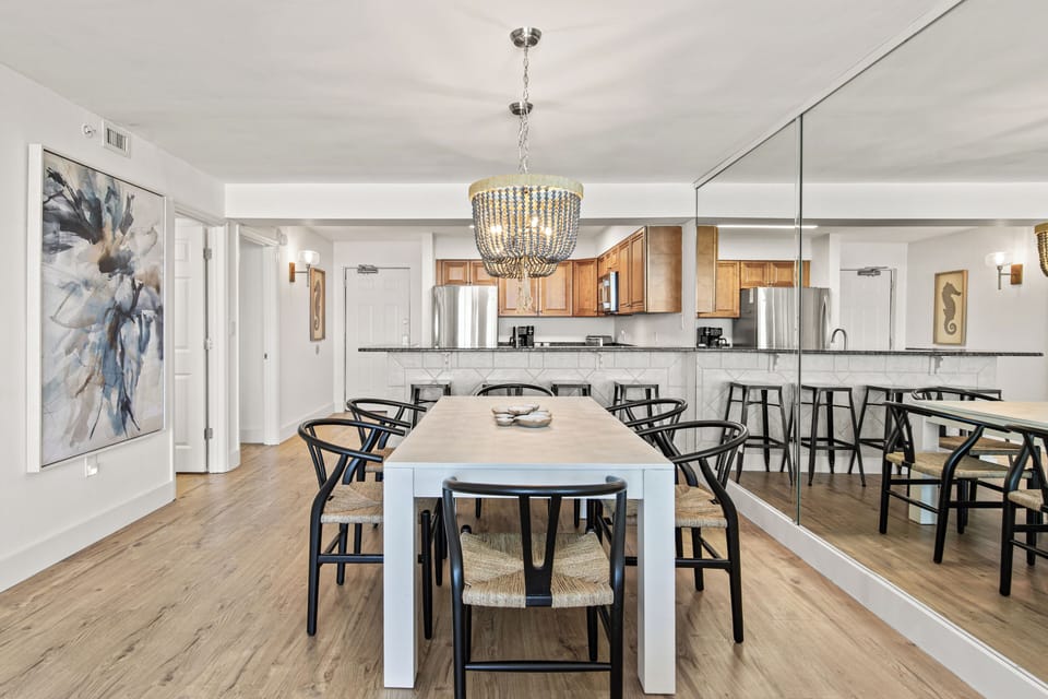 Dining Table w/ 6 Chairs