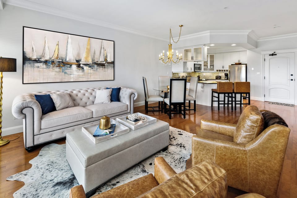 Spacious Living to dining to kitchen and front entrance of Villa
