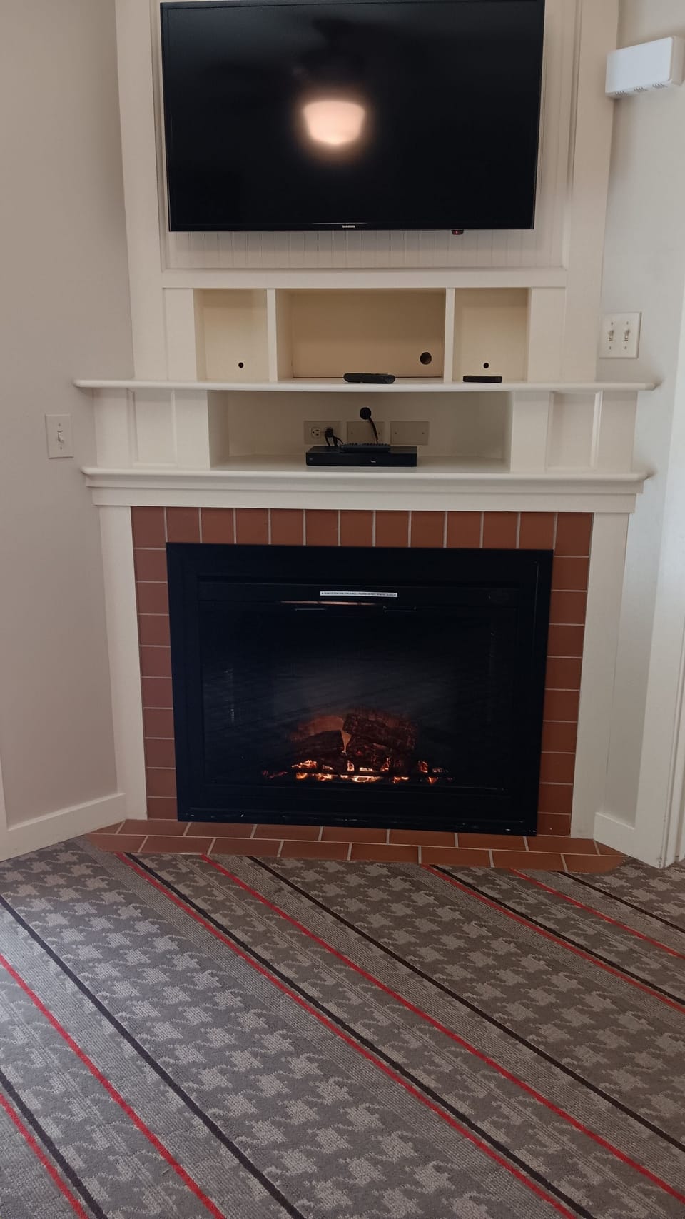 Relaxing enjoyable Fireplace 