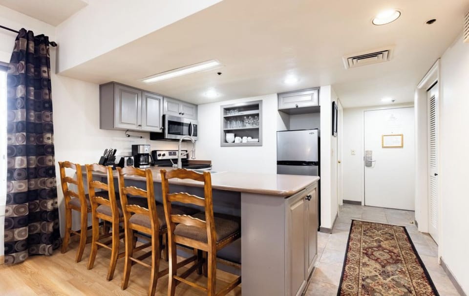 Fully stocked kitchen with everything you need to cook