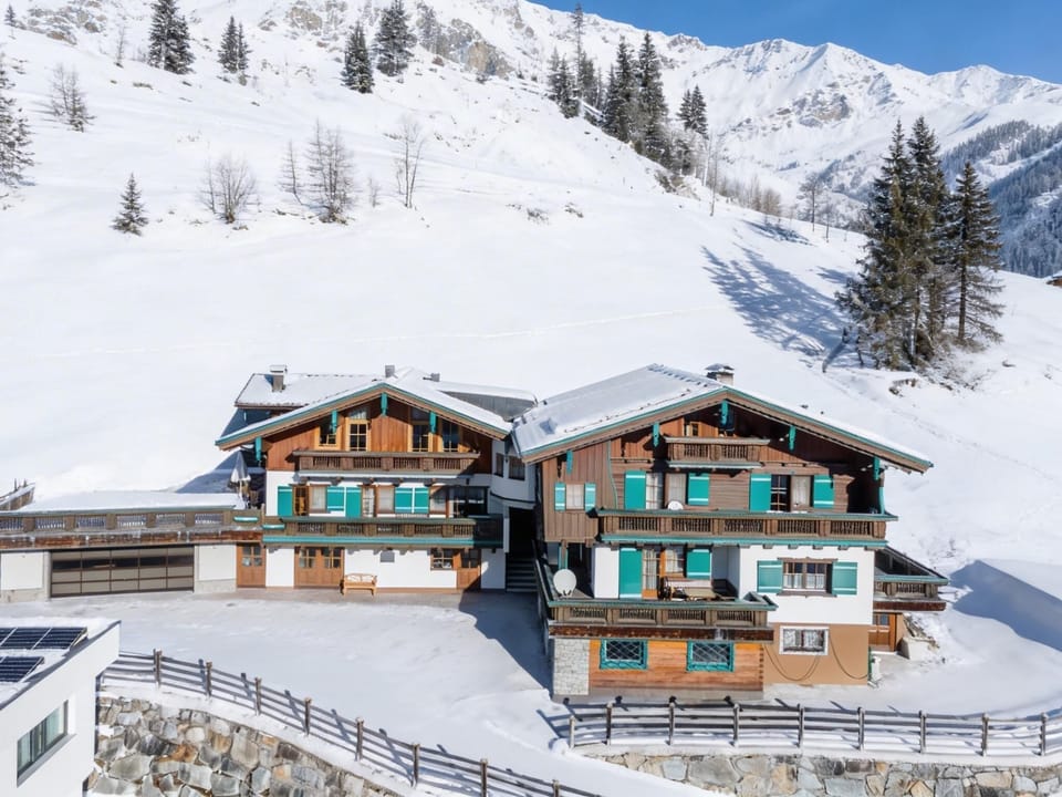 Holiday Home Exterior [winter]