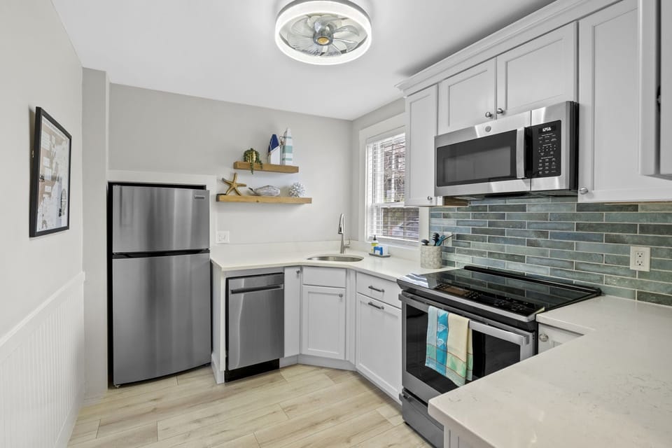 Fully equipped chef's kitchen