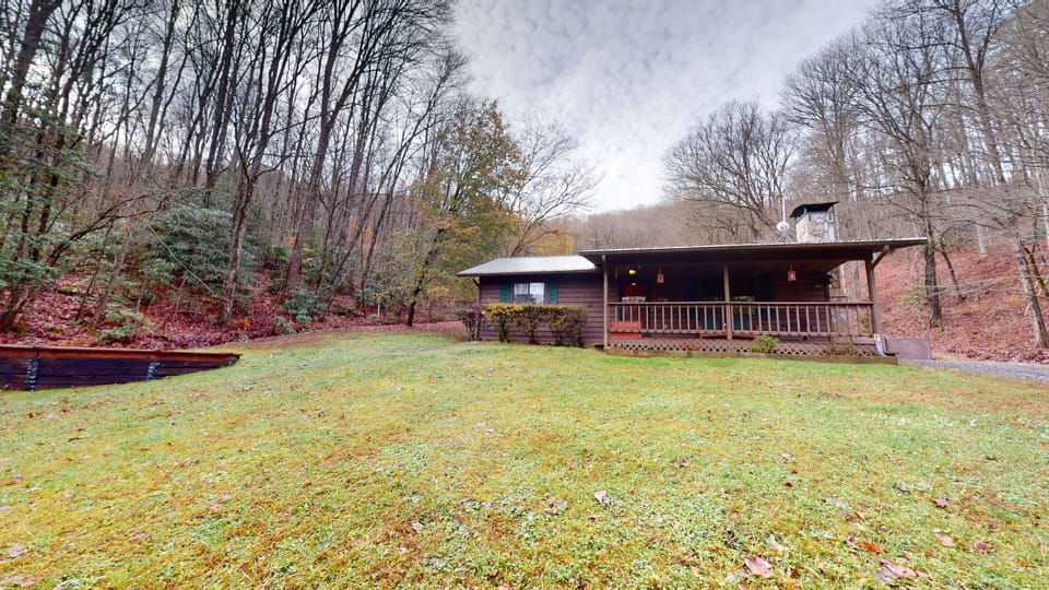 Front exterior of cabin