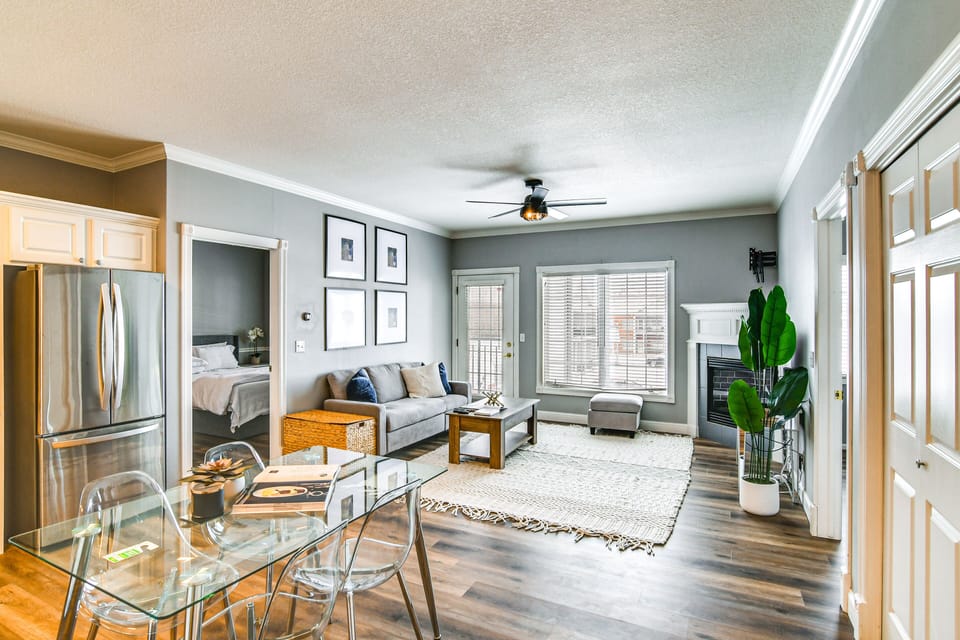 Waukee Vacation Rental | 2BR | 2BA | 968 Sq Ft | Stairs Required to Enter