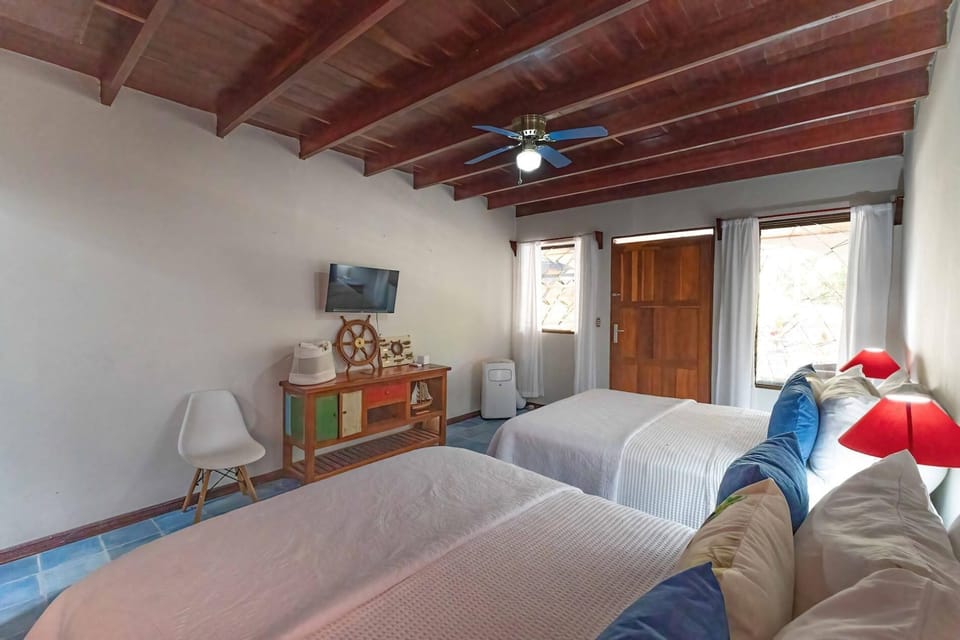 Restful Casa Quetzal Rainforest Retreat (1534)