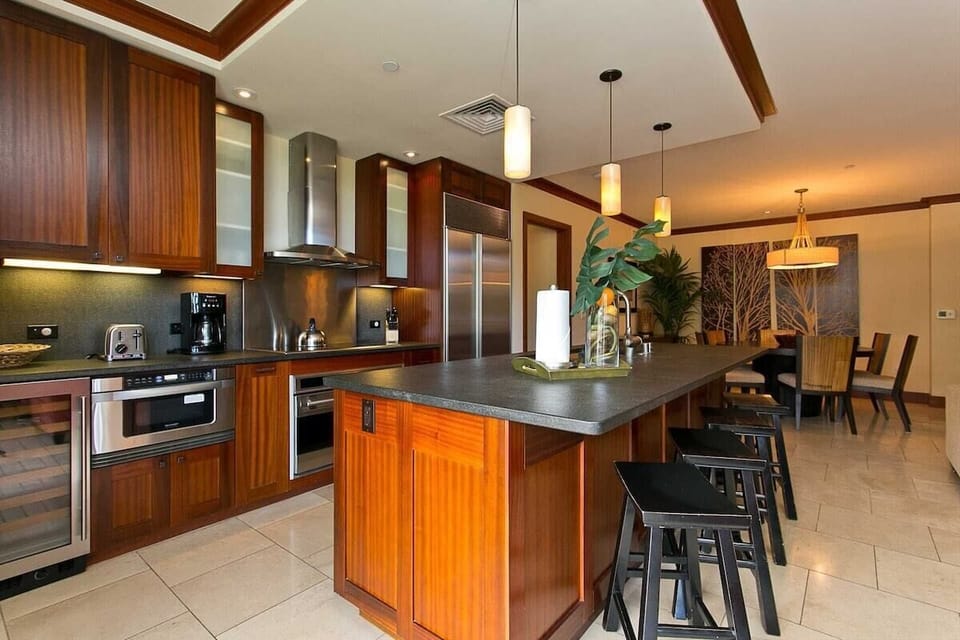 Second unit full kitchen and breakfast counter