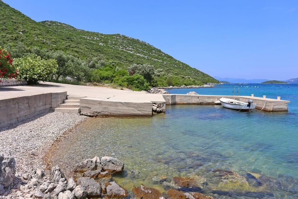 Nearby beaches