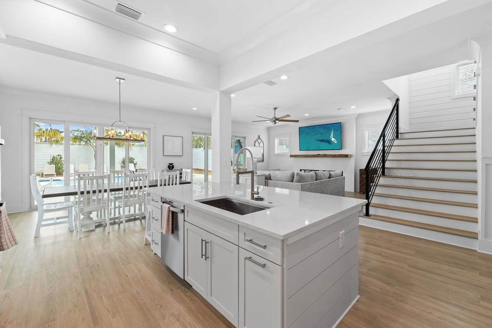 Hilltop Beach Retreat (63)