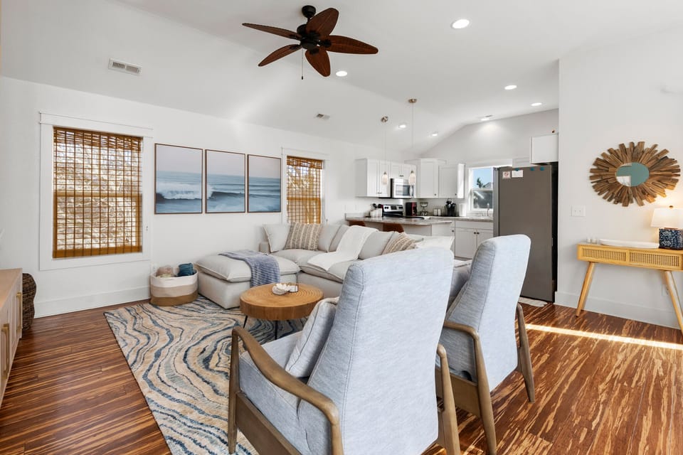 KDN5112: Work Trip | Top Level Living Area