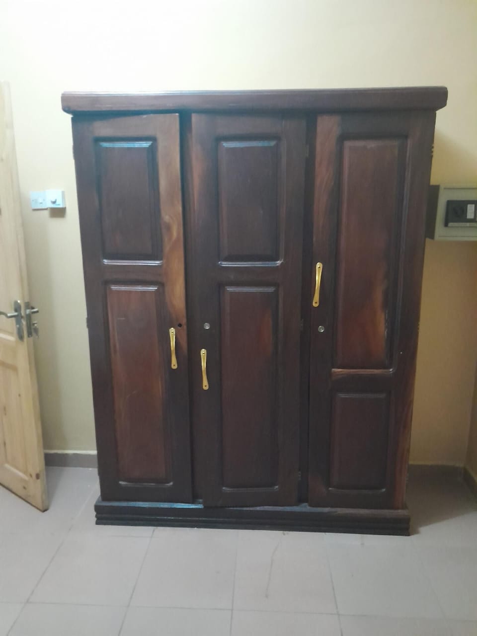 wardrobe in master bedroom